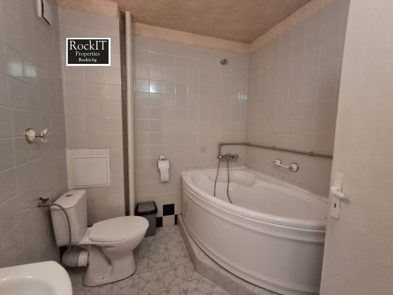 Zu vermieten  2 Schlafzimmer Sofia , Zentar , 110 qm | 29650474 - Bild [7]