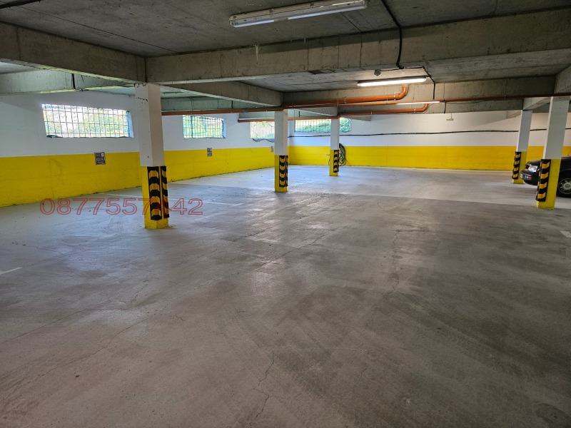 Дава под наем ГАРАЖ, ПАРКОМЯСТО, гр. Варна, Възраждане 3, снимка 5 - Гаражи и паркоместа - 52797355