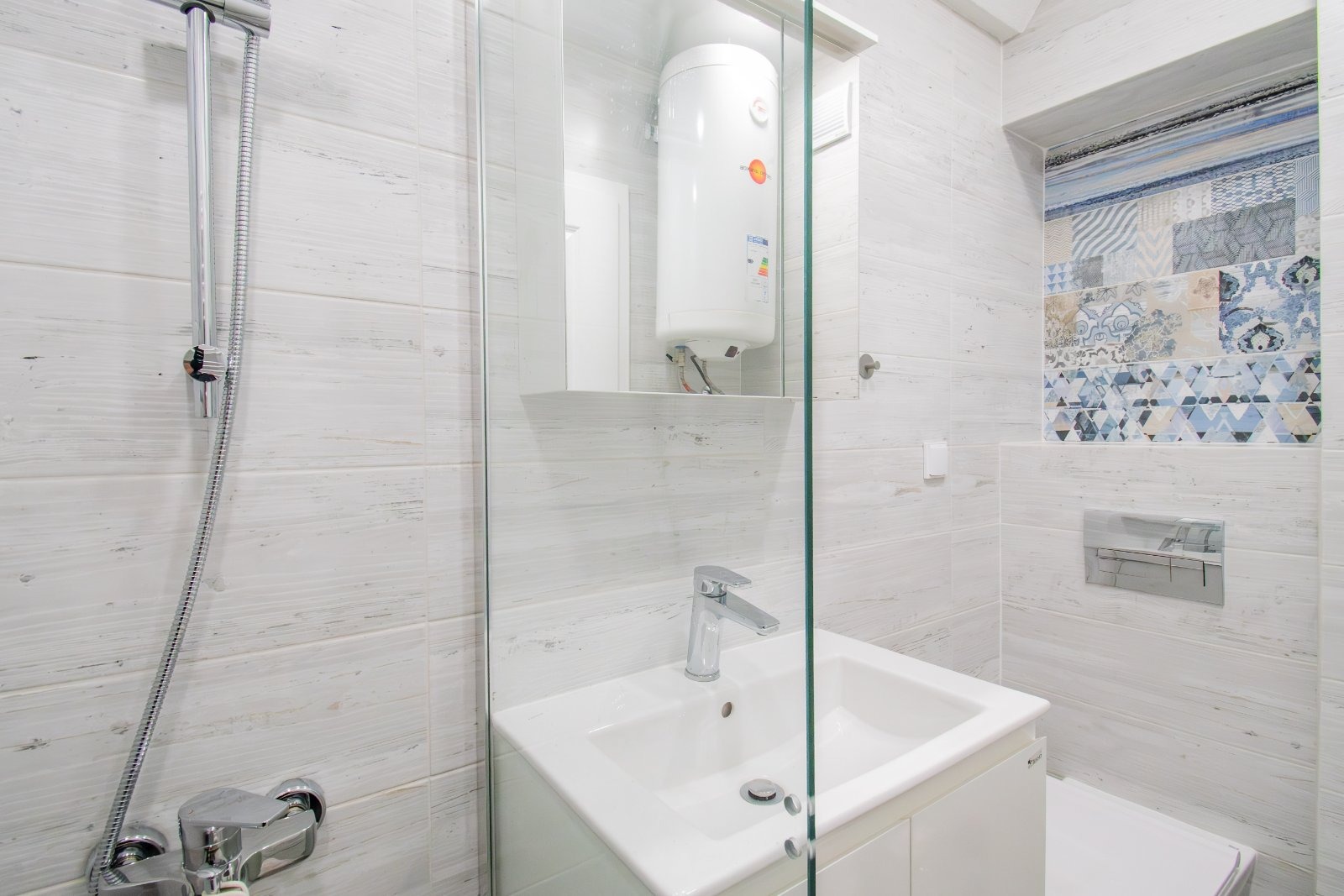 Дава под наем 3-СТАЕН, гр. София, Център, снимка 5 - Апартаменти - 54163832