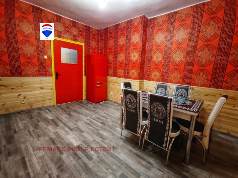 Дава под наем  3-стаен град Русе , Център , 98 кв.м | 10390003 - изображение [9]