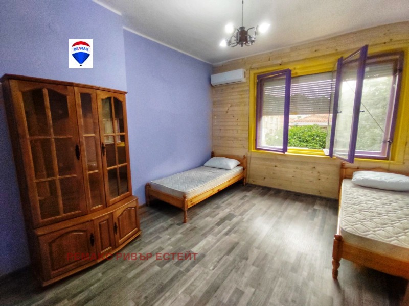 Дава под наем  3-стаен град Русе , Център , 98 кв.м | 10390003 - изображение [6]
