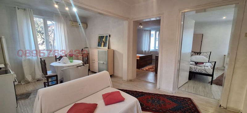 Дава под наем КЪЩА, гр. Перник, Център, снимка 6 - Къщи - 53192622