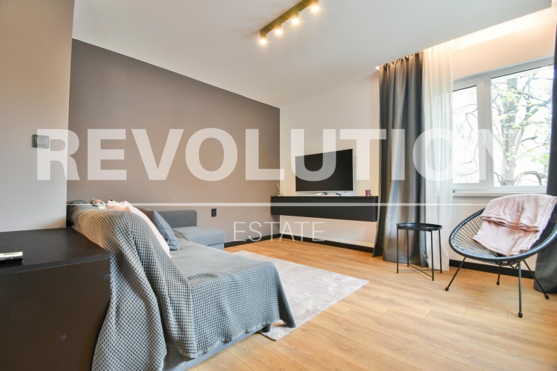 Издаје се  2 спаваће собе Софија , Лозенец , 90 м2 | 39442959 - слика [6]