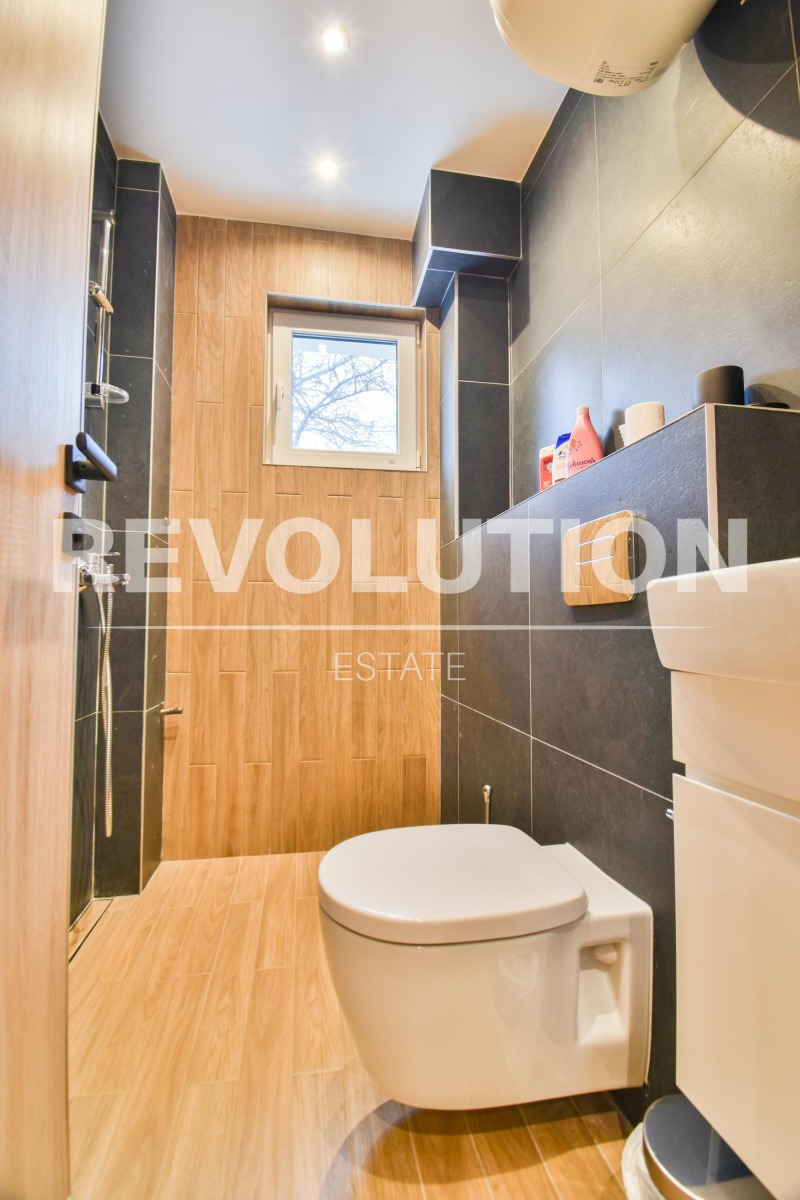 Издаје се  2 спаваће собе Софија , Лозенец , 90 м2 | 39442959 - слика [9]
