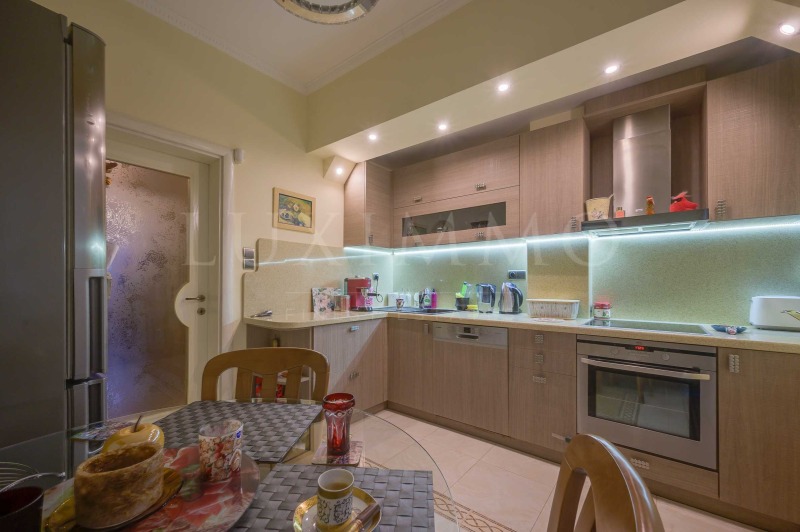 Дава под наем 3-СТАЕН, гр. София, Център, снимка 6 - Апартаменти - 53227445