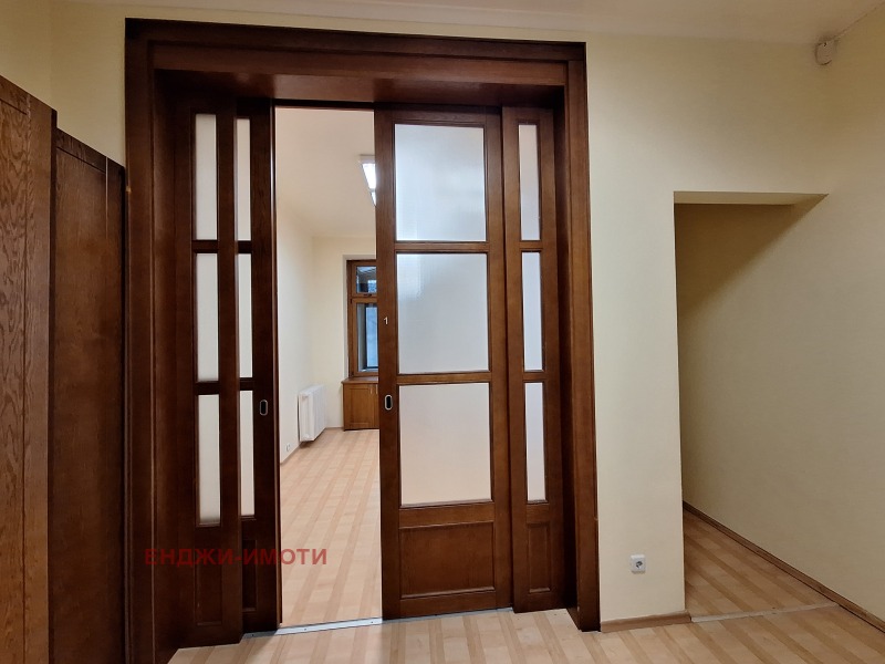 Дава под наем ОФИС, гр. София, Център, снимка 2 - Офиси - 53220026