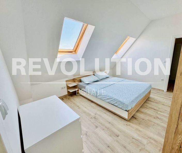 Дава под наем 3-СТАЕН, гр. Варна, Бриз, снимка 4 - Апартаменти - 52925975