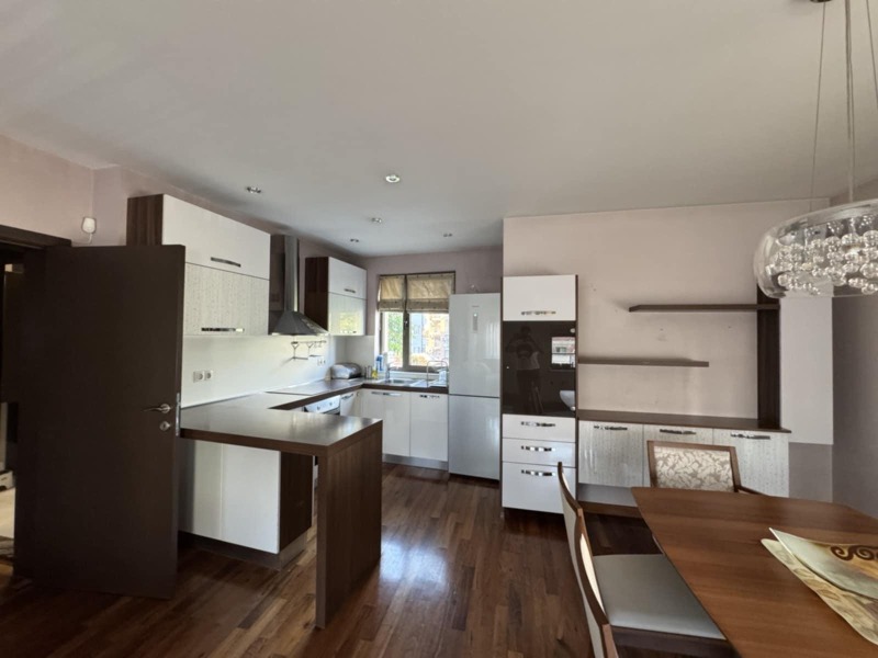 För uthyrning  2 sovrum Plovdiv , Karsjijaka , 107 kvm | 81950535