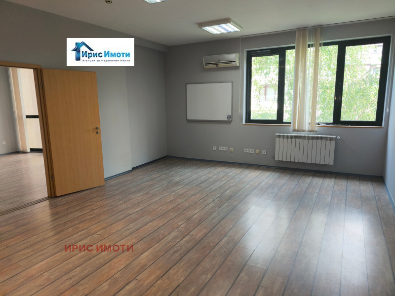 Do wynajęcia  Biuro Sofia , Lozenec , 70 mkw | 18051318 - obraz [2]