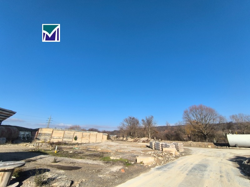 Дава под наем БИЗНЕС ИМОТ, гр. Мездра, област Враца, снимка 3 - Други - 52751662