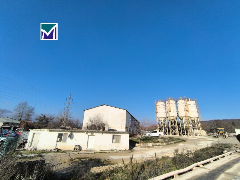 Дава под наем БИЗНЕС ИМОТ, гр. Мездра, област Враца