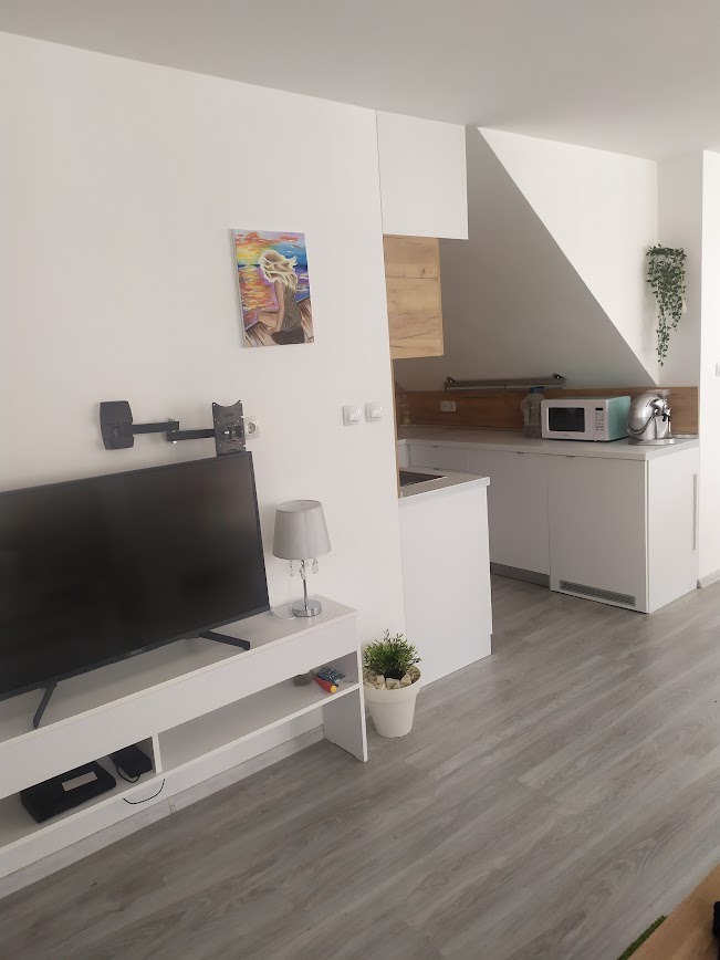 De inchiriat  1 dormitor Plovdiv , Țentâr , 70 mp | 72972049 - imagine [2]