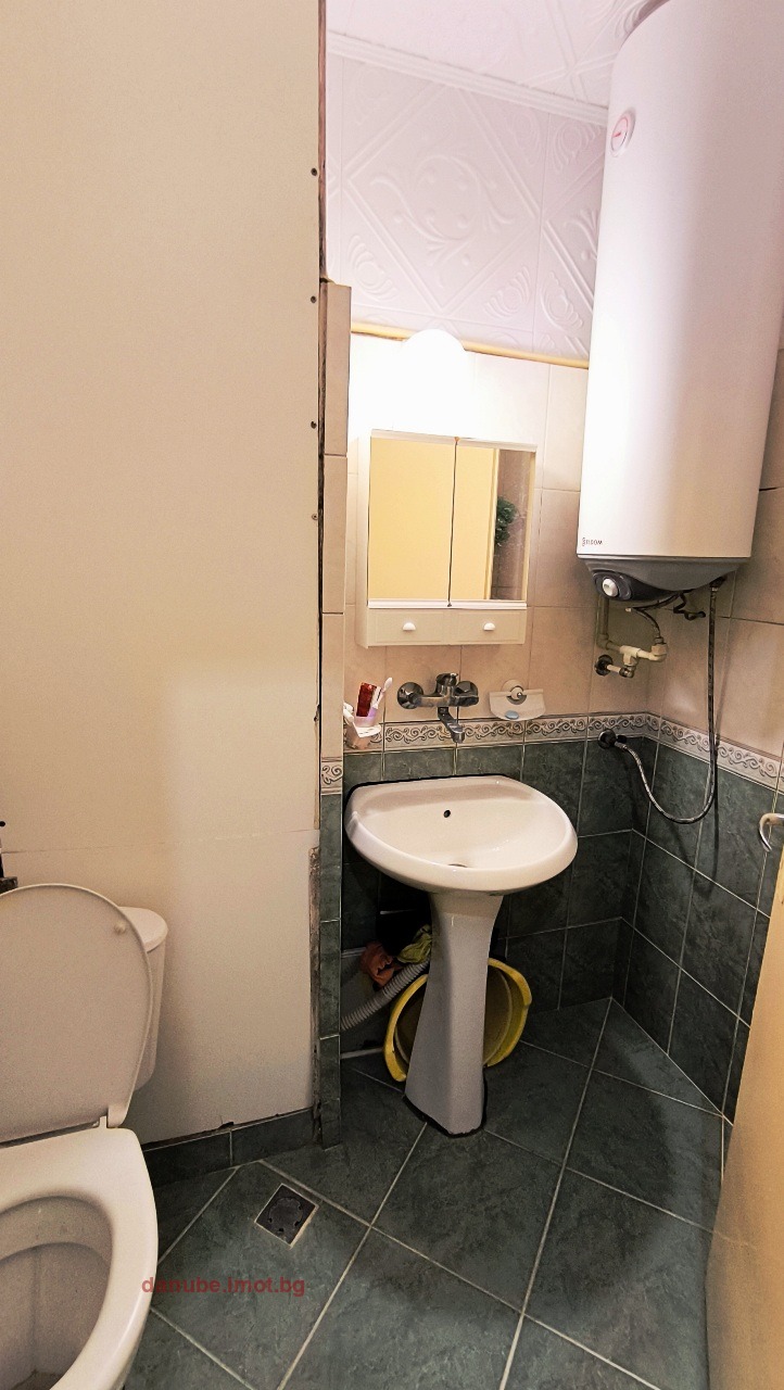 Издаје се  1 спаваћа соба Русе , Здравец Изток , 62 м2 | 94198299 - слика [9]