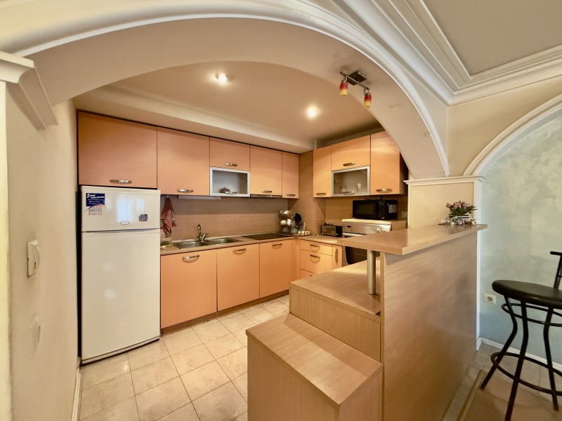 Дава под наем 4-СТАЕН, гр. София, Лагера, снимка 2 - Апартаменти - 53231089