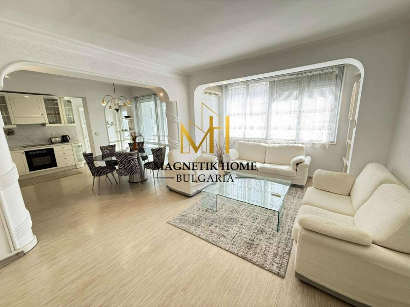Zu vermieten  3+ Schlafzimmer Burgas , Zentar , 146 qm | 54995118