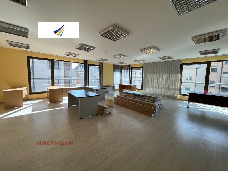 A louer  Bureau Sofia , Lozenets , 288 m² | 33194850