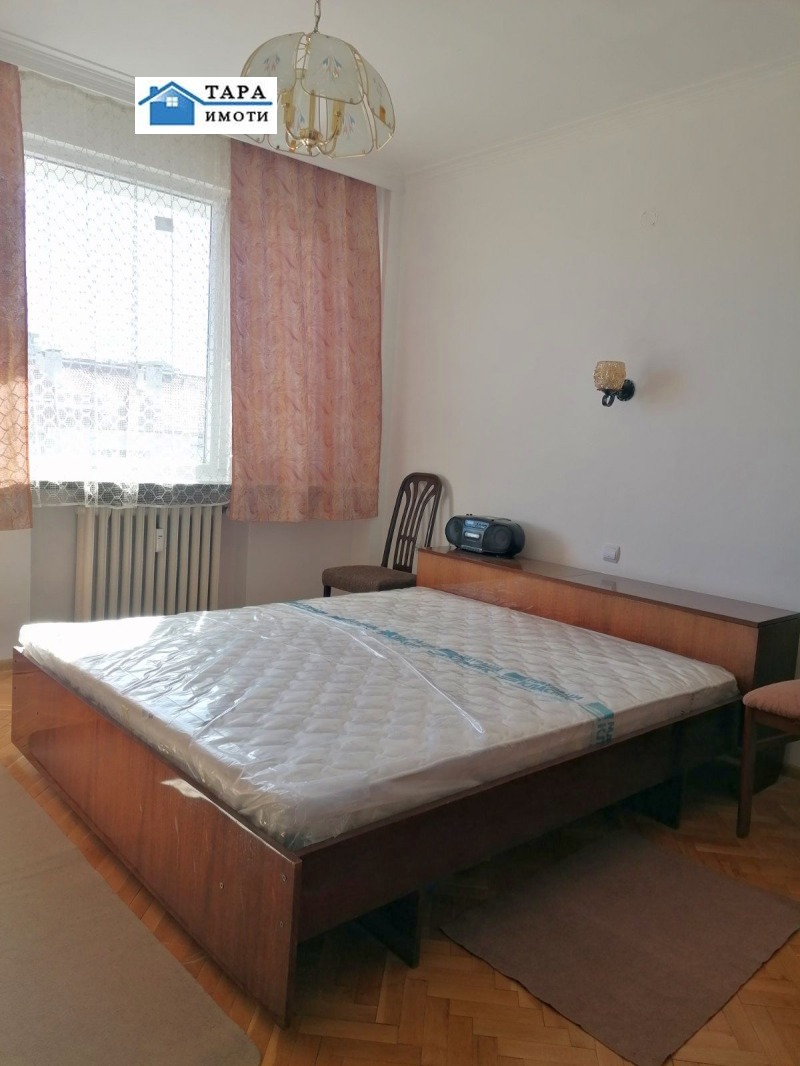 K pronájmu  2 ložnice Sofia , Banišora , 105 m2 | 64040157 - obraz [3]