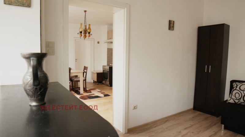 Дава под наем 3-СТАЕН, гр. София, Иван Вазов, снимка 3 - Апартаменти - 53074767