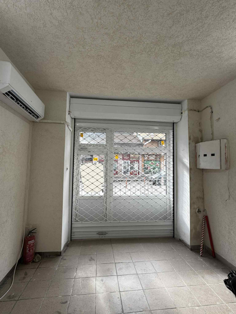 Дава под наем МАГАЗИН, гр. София, Княжево, снимка 8 - Магазини - 53423011