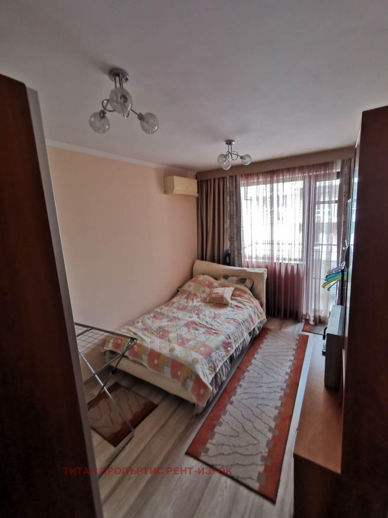 Дава под наем 3-СТАЕН, гр. Бургас, Център, снимка 8 - Апартаменти - 53283181