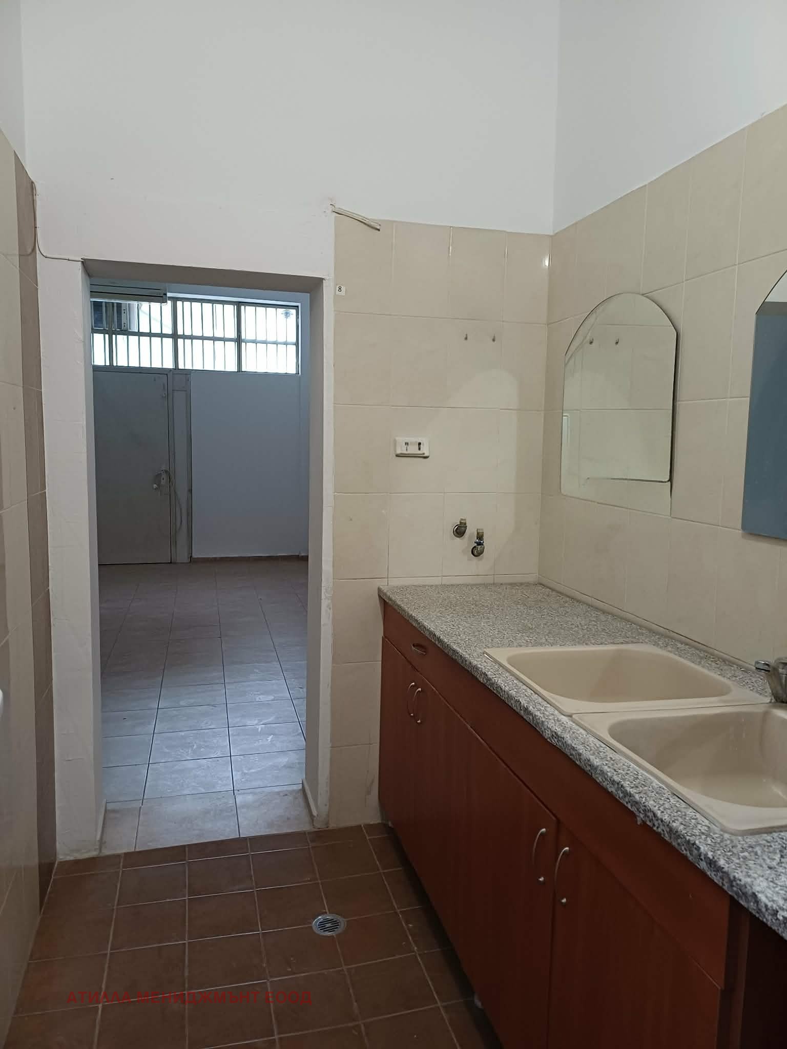 Дава под наем МАГАЗИН, гр. Пловдив, Кършияка, снимка 14 - Магазини - 53849117