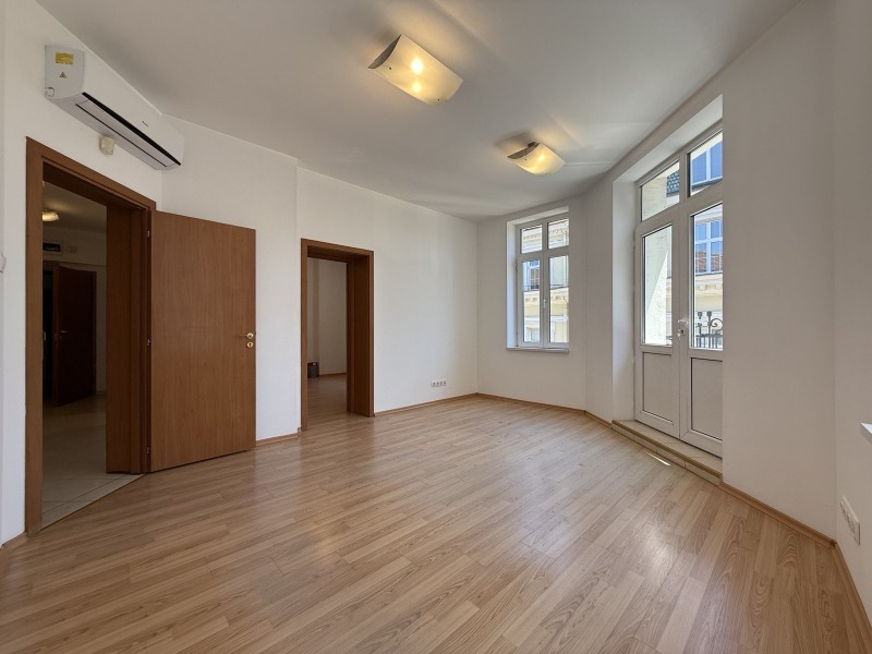 Дава под наем  Офис град София , Център , 116 кв.м | 74137444 - изображение [2]