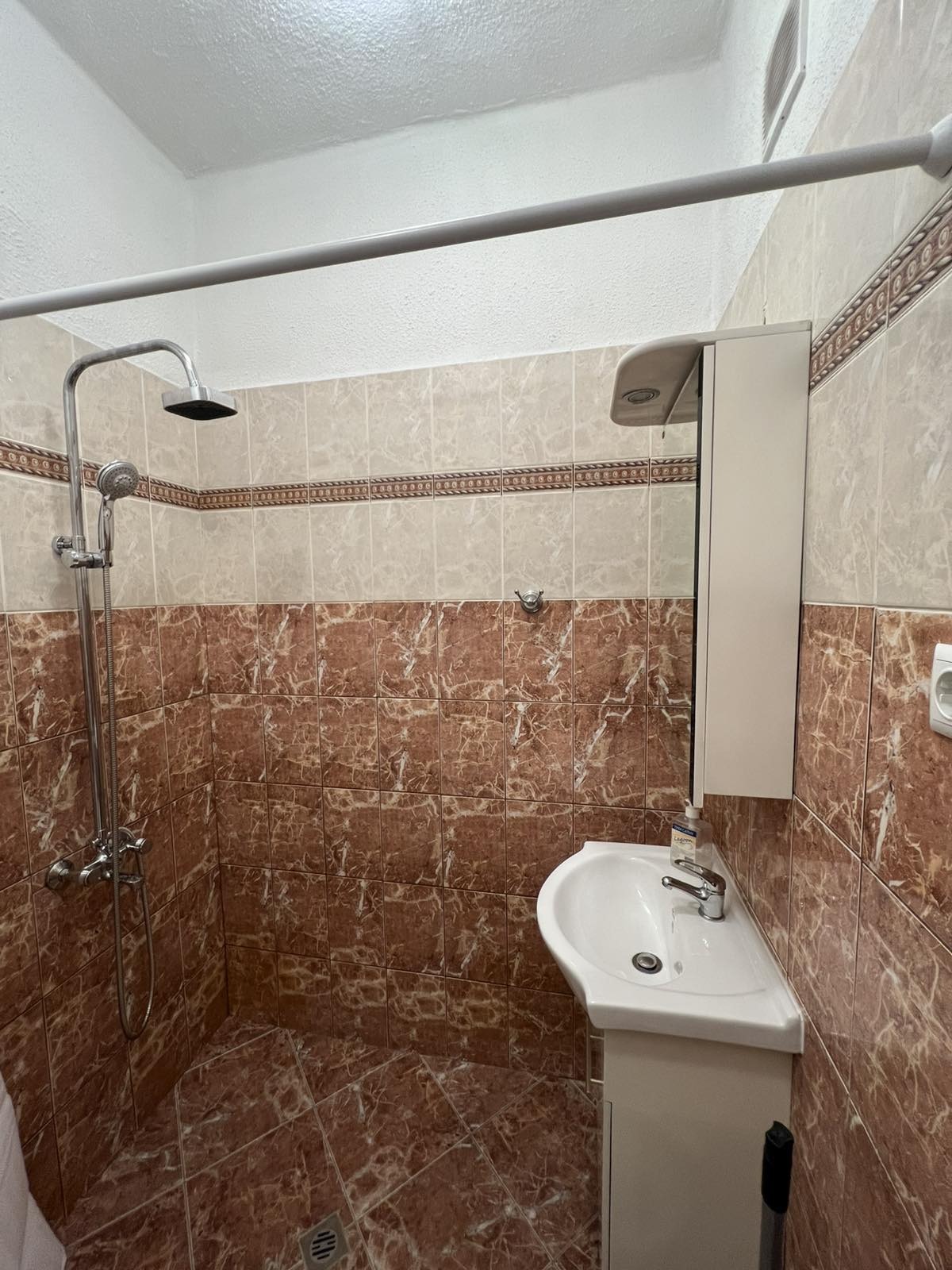 Дава под наем 3-СТАЕН, гр. София, Център, снимка 15 - Апартаменти - 53883961