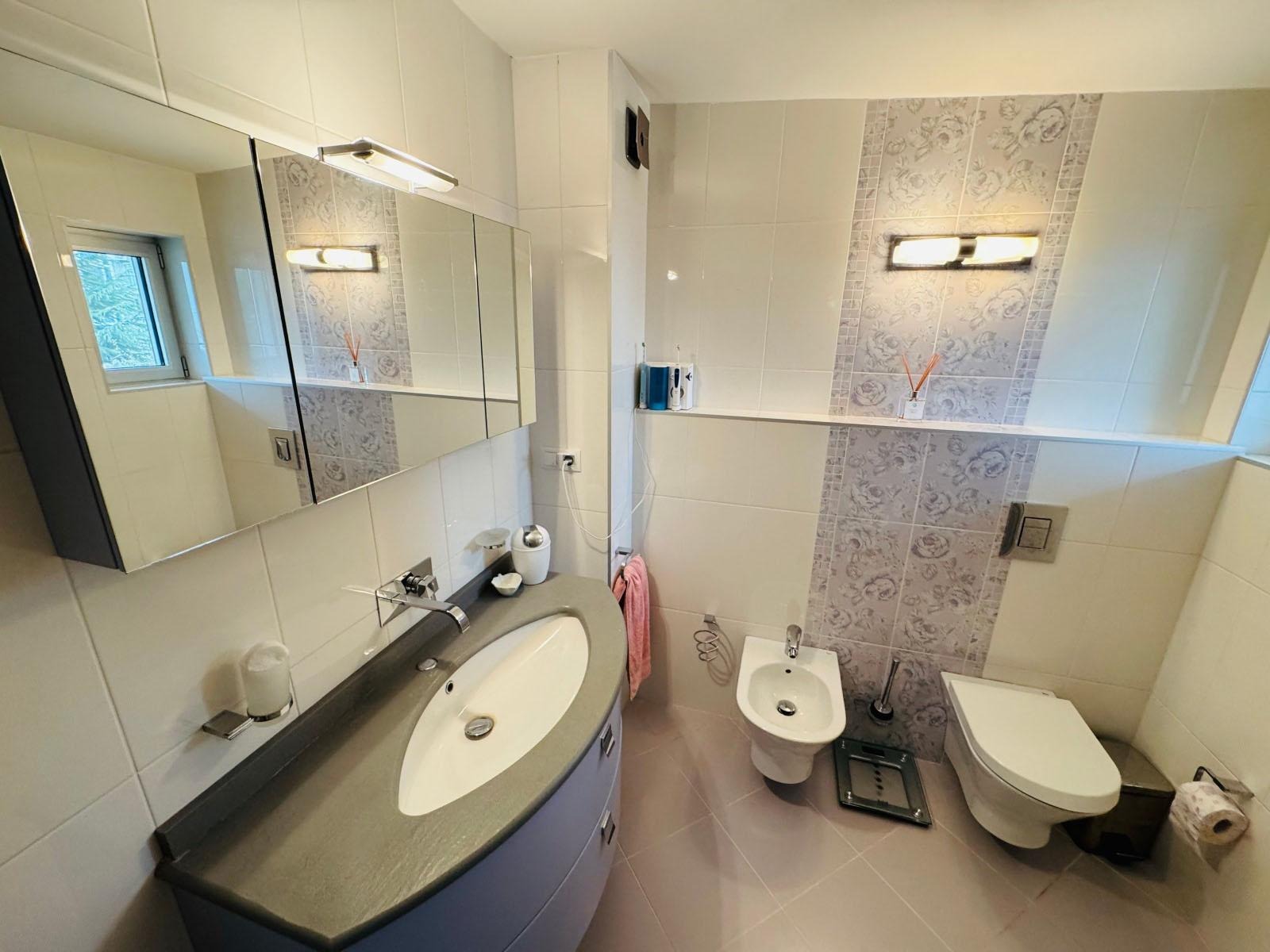 Дава под наем КЪЩА, гр. Бургас, Сарафово, снимка 6 - Къщи - 55702741