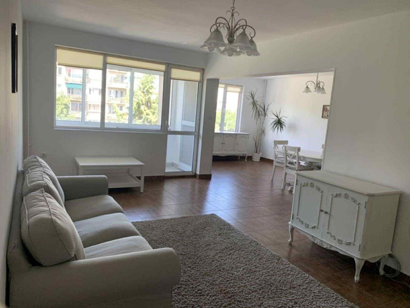 Дава под нем  3-стаен, град София, Бъкстон •  649 EUR • ID 82811211 — holmes.bg - [1] 