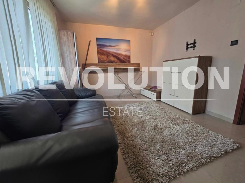 De inchiriat  1 dormitor Plovdiv , Camenița 2 , 40 mp | 20790572 - imagine [2]