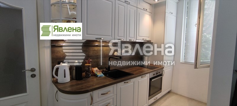 Дава под наем 3-СТАЕН, гр. София, Център