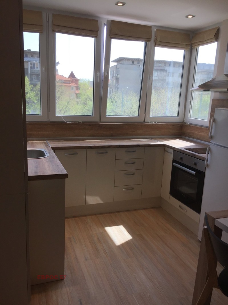 Дава под наем 3-СТАЕН, гр. Пловдив, Център, снимка 10 - Апартаменти - 52644995