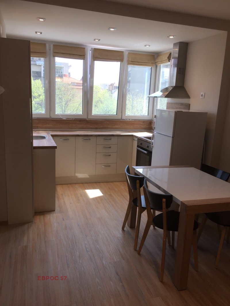 Дава под наем 3-СТАЕН, гр. Пловдив, Център, снимка 9 - Апартаменти - 52644995