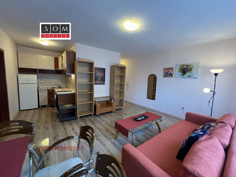 Дава под наем 3-СТАЕН, гр. София, Център