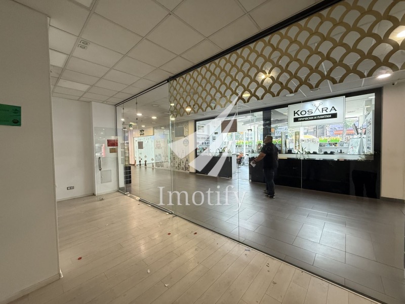 K pronájmu  Prodejna Sofia , Oborište , 56 m2 | 61223612
