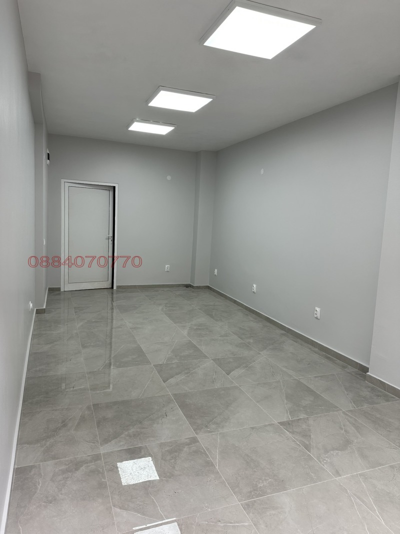 Дава под наем ОФИС, гр. Добрич, Център