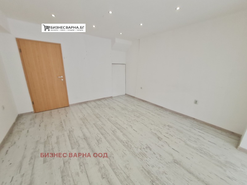 Дава под наем МАГАЗИН, гр. Варна, Център, снимка 3 - Магазини - 53096180