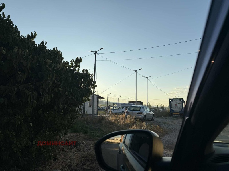 Дава под наем МЯСТО, с. Петърч, област София област, снимка 10 - Парцели - 53177284