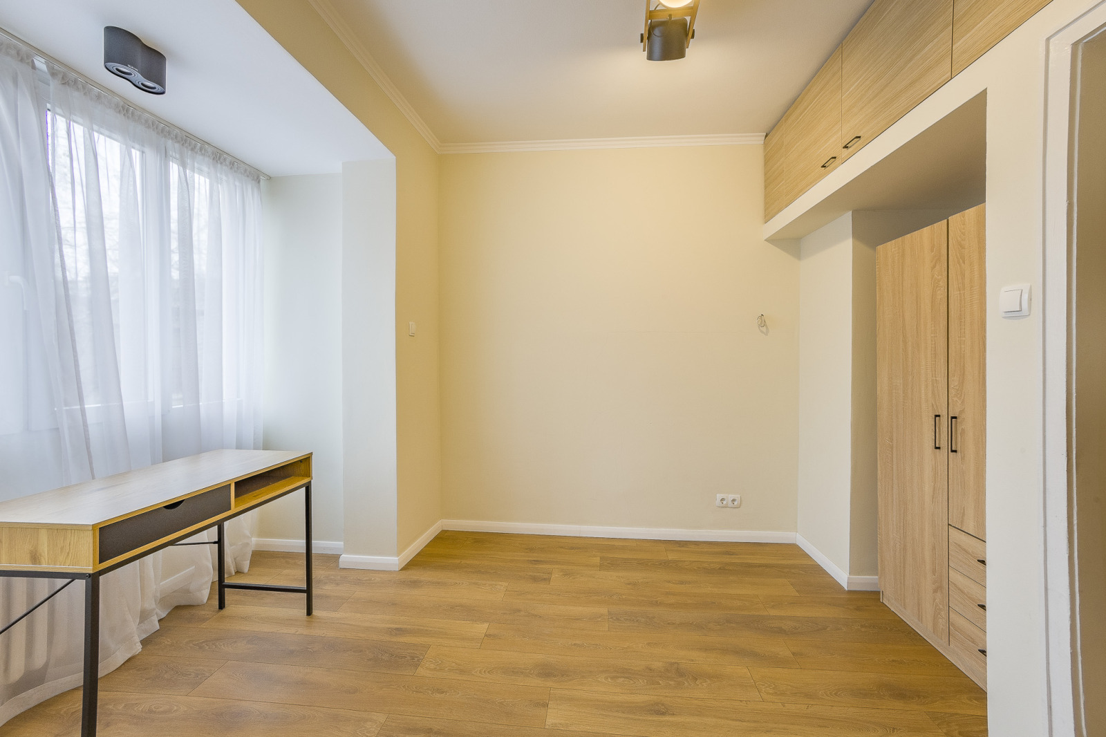 Дава под наем 3-СТАЕН, гр. София, Иван Вазов, снимка 7 - Апартаменти - 53895094