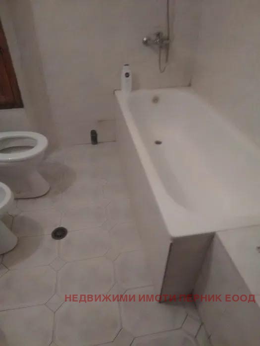 Издаје се  1 спаваћа соба Перник , Изток , 73 м2 | 99682391 - слика [8]