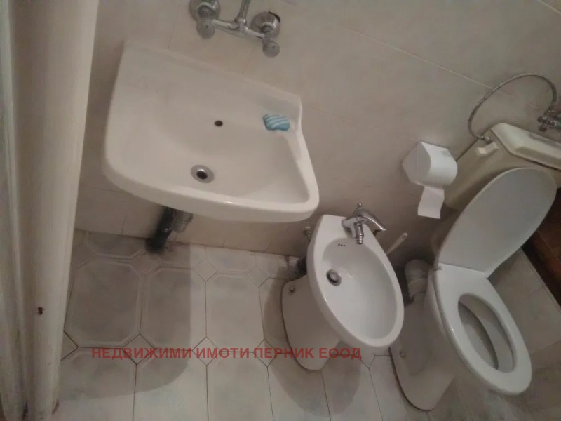 Издаје се  1 спаваћа соба Перник , Изток , 73 м2 | 99682391 - слика [7]