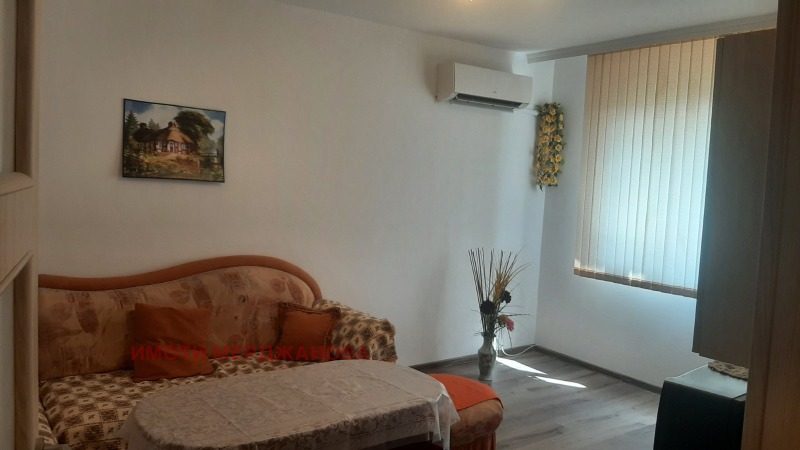 En renta  2 dormitorios Stara Zagora , Tsentar , 65 metros cuadrados | 48370919 - imagen [2]