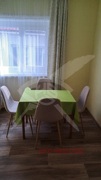 Дава под наем ЕТАЖ ОТ КЪЩА, гр. Пловдив, Център, снимка 5 - Етаж от къща - 53629551