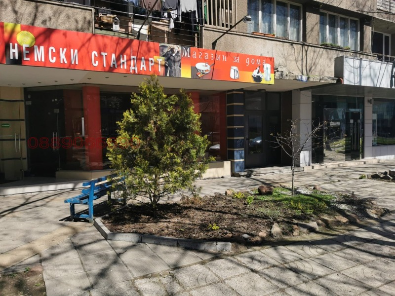 Kiadó  Üzlet Sofia , Lagera , 74 négyzetméter | 77814749