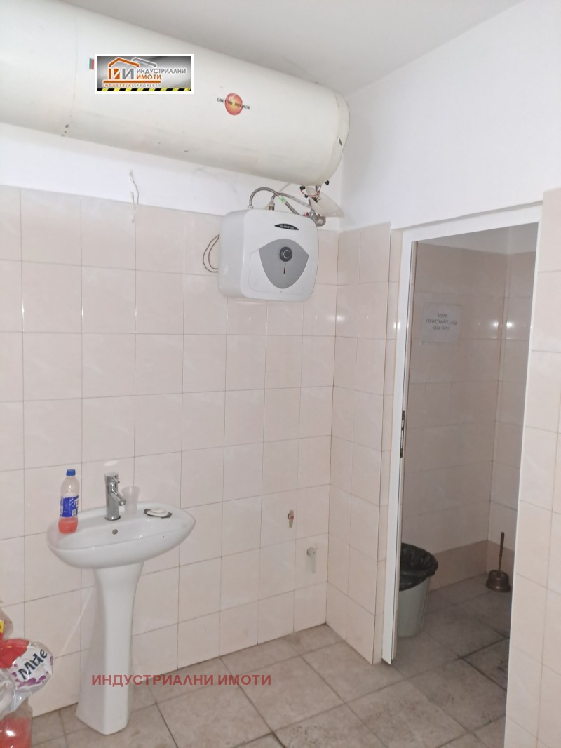 Дава под наем ПРОМ. ПОМЕЩЕНИЕ, гр. Пловдив, Индустриална зона - Север, снимка 10 - Производствени сгради - 53414796