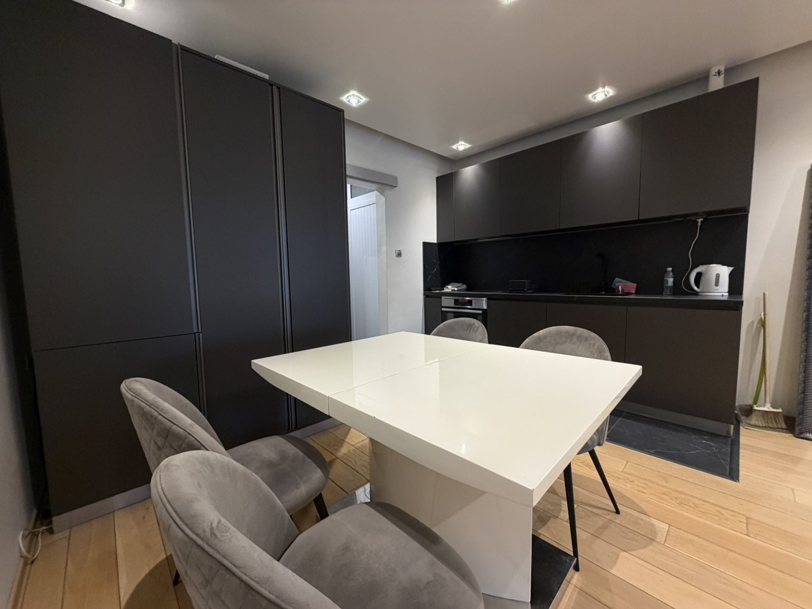 Дава под наем 3-СТАЕН, гр. София, област София-град, снимка 3 - Апартаменти - 53917315