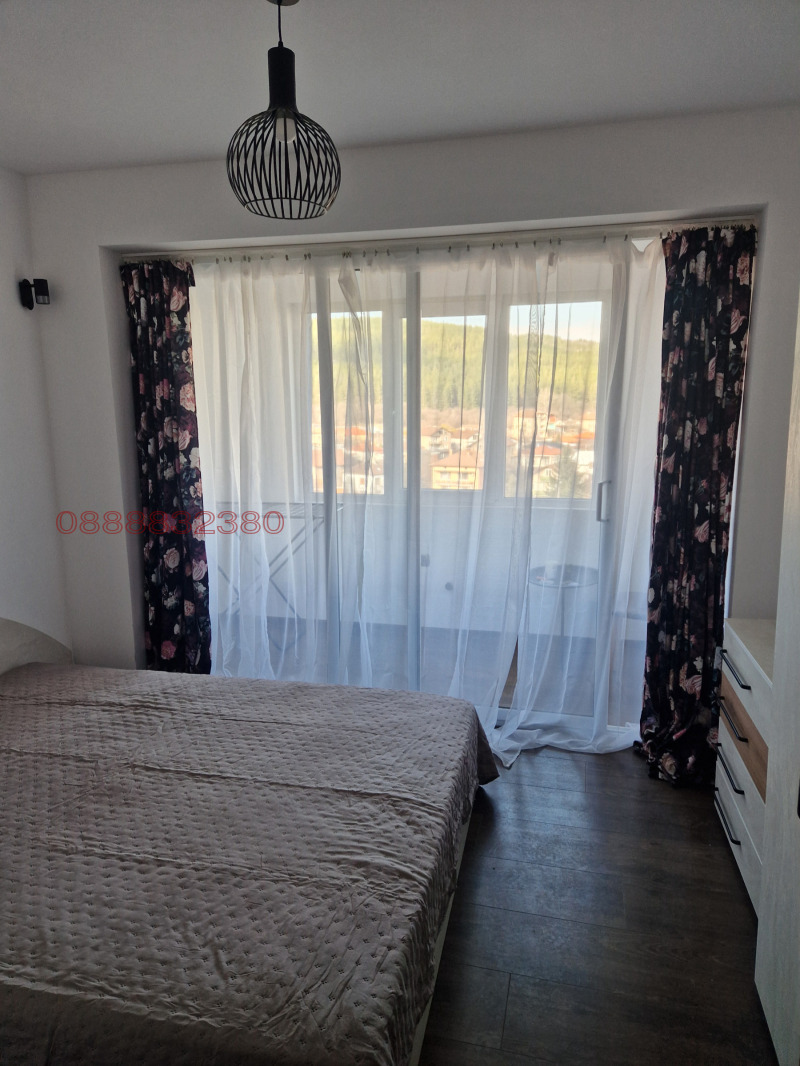 Дава под наем 2-СТАЕН, гр. Перник, Мошино, снимка 2 - Апартаменти - 53146644