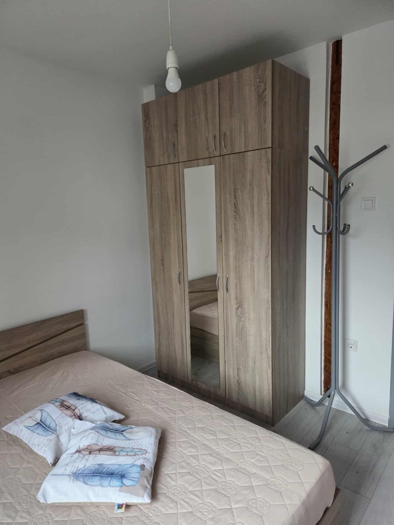 Издаје се  2 спаваће собе Софија , Центар , 50 м2 | 14477543 - слика [2]