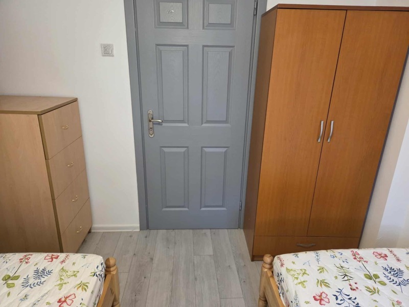 Издаје се  2 спаваће собе Софија , Центар , 50 м2 | 14477543 - слика [4]
