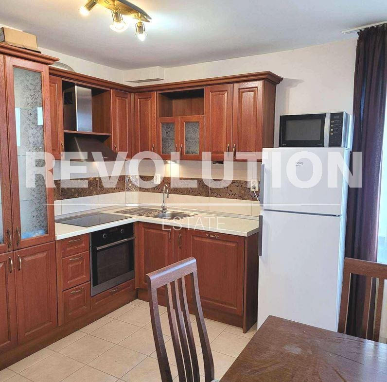 Издаје се  2 спаваће собе Варна , Виница , 120 м2 | 65932561